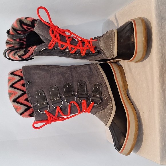 Sorel Joan of Arctic Knit II Neon Waterproof Insulated Tall Boots Size 8 - Picture 1 of 9
